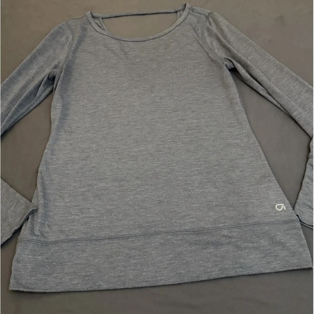 Gap Fit Long Sleeve Shirt Womens Size Small Blue Open Back Activewear Fitted Top